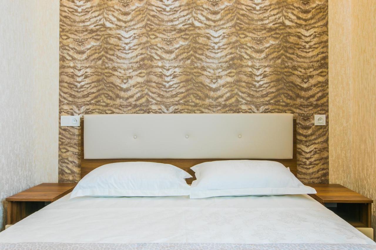 Sweet Home 6 Vip At Rustaveli Avenue Tbilisi Exterior photo