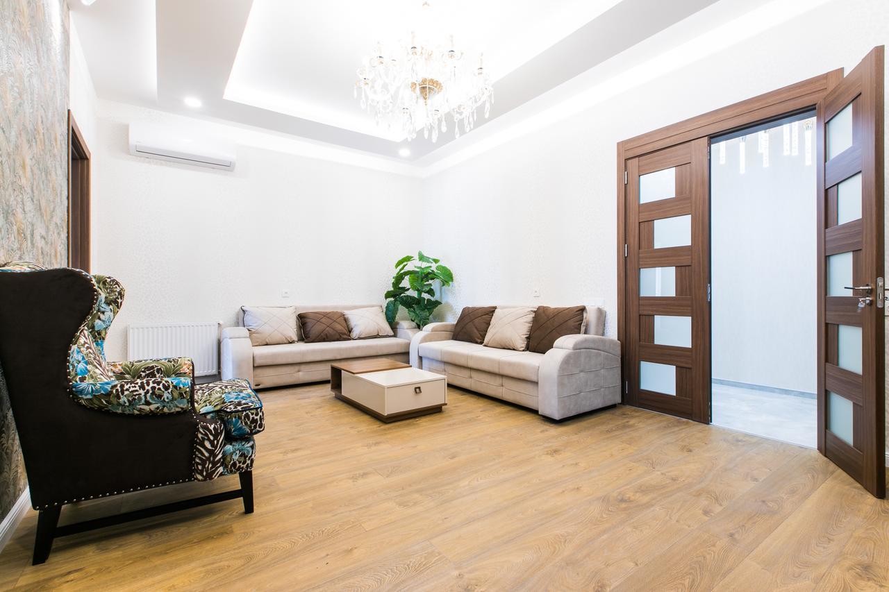 Sweet Home 6 Vip At Rustaveli Avenue Tbilisi Exterior photo