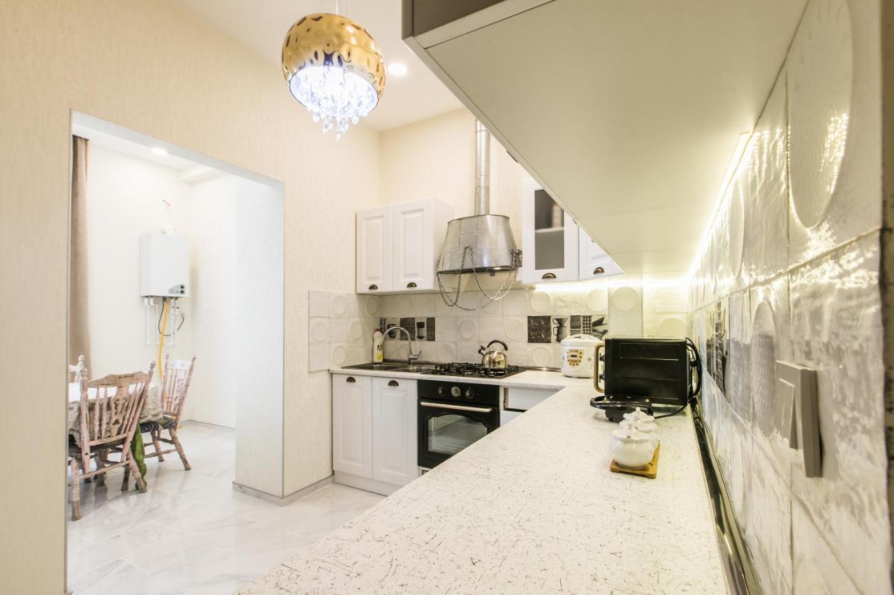 Sweet Home 6 Vip At Rustaveli Avenue Tbilisi Exterior photo