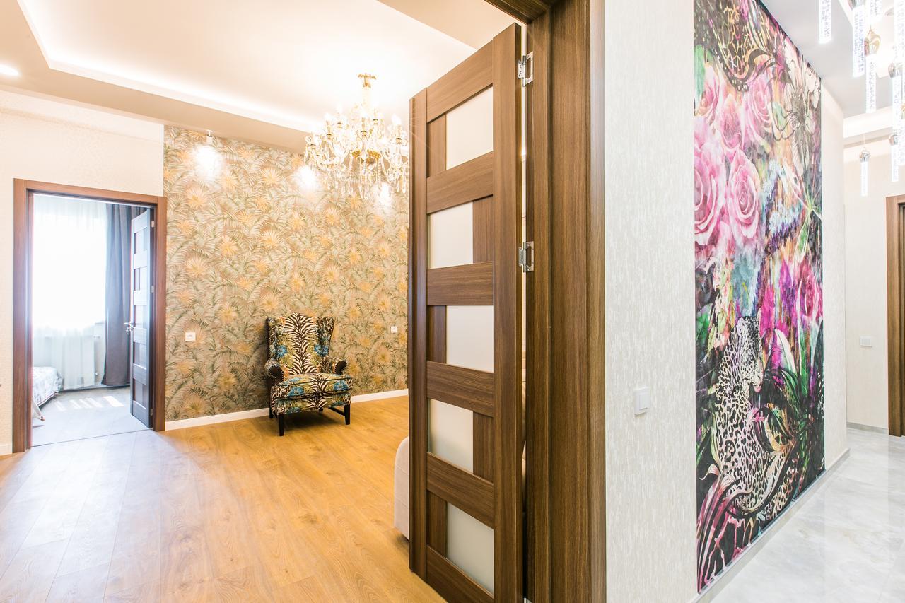 Sweet Home 6 Vip At Rustaveli Avenue Tbilisi Exterior photo