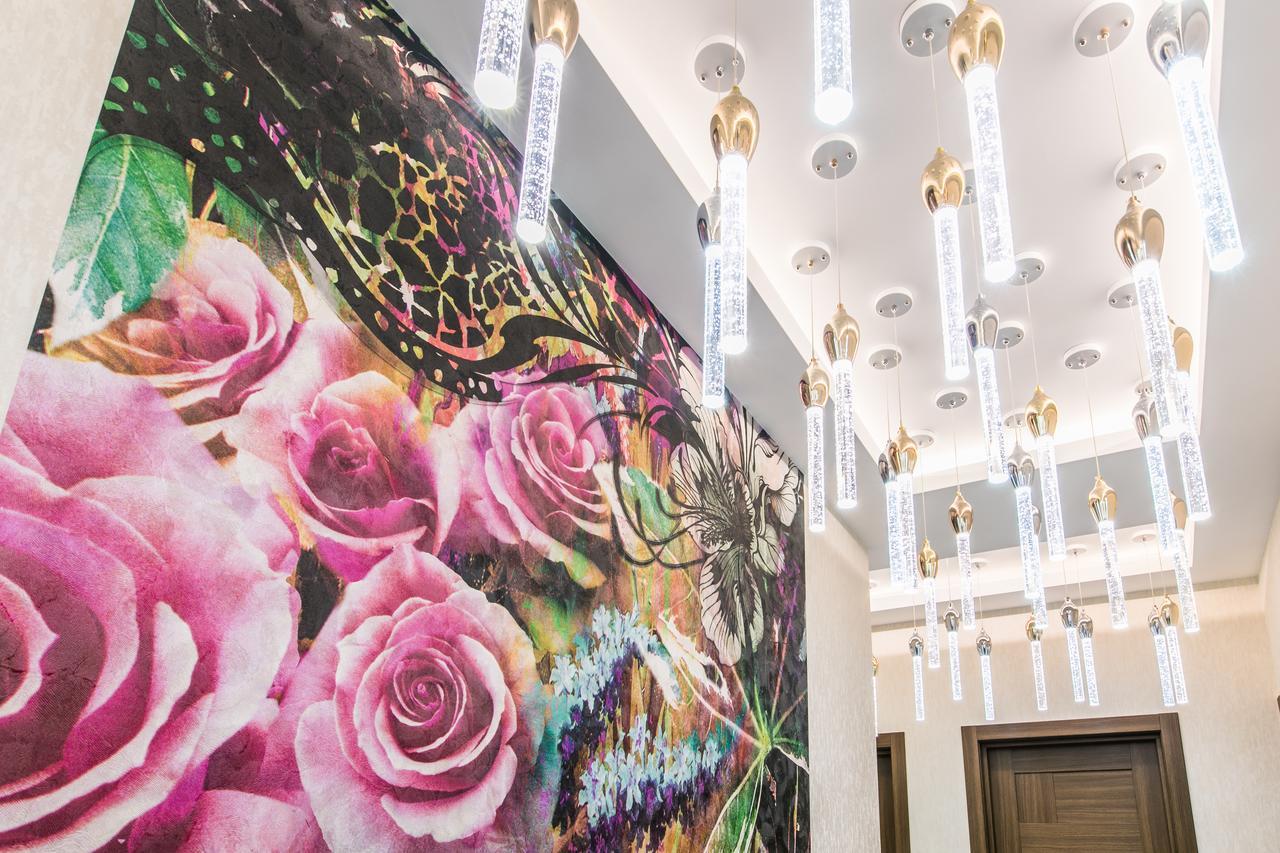 Sweet Home 6 Vip At Rustaveli Avenue Tbilisi Exterior photo
